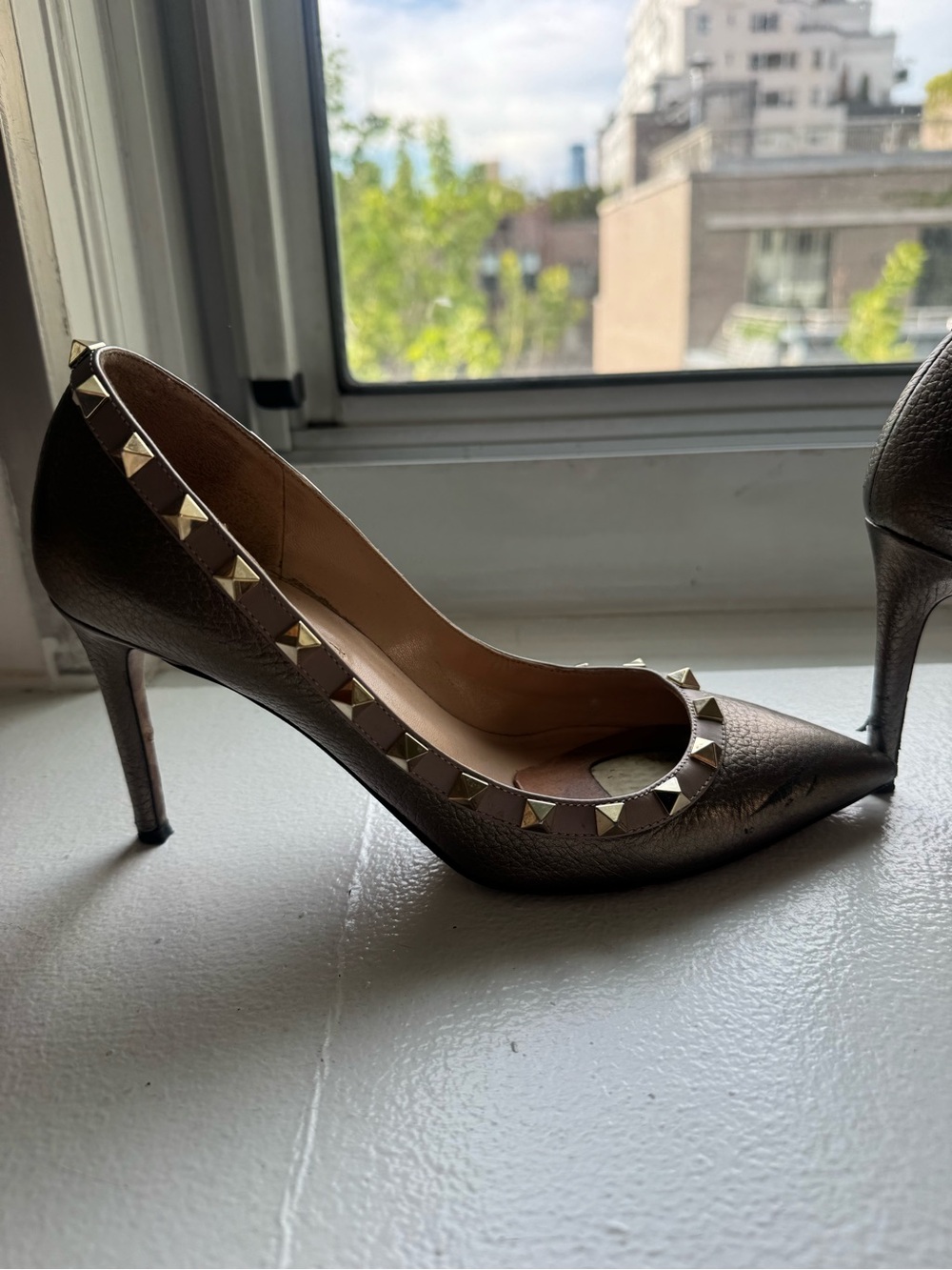 Valentino Metallic Bronze Pyramid-Stud Pointed Pump